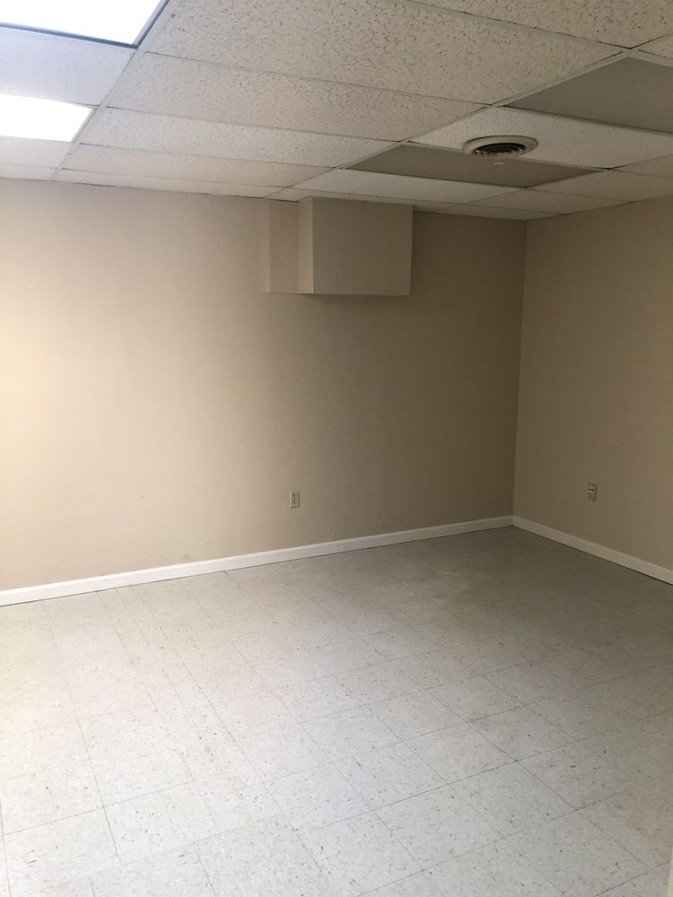 Powell - Like New Professional Office: 7317 Clinton Hwy, Powell, TN 37849
